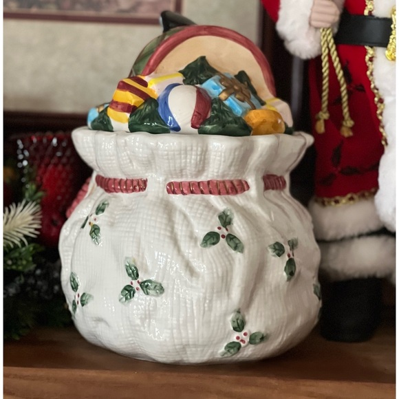 Vintage Christmas Nutcracker Large Cookie Jar - Picture 3 of 8